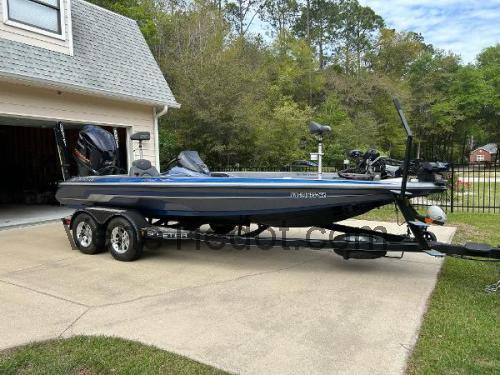 Tekniset tiedot ja arvostelut